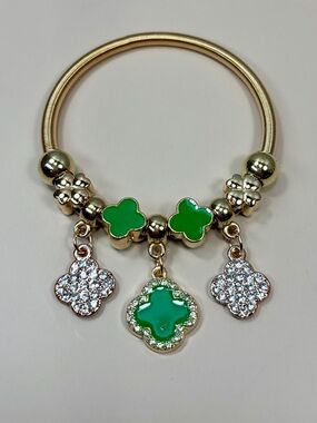 Vibrant Gold and Green Clover Bracelet